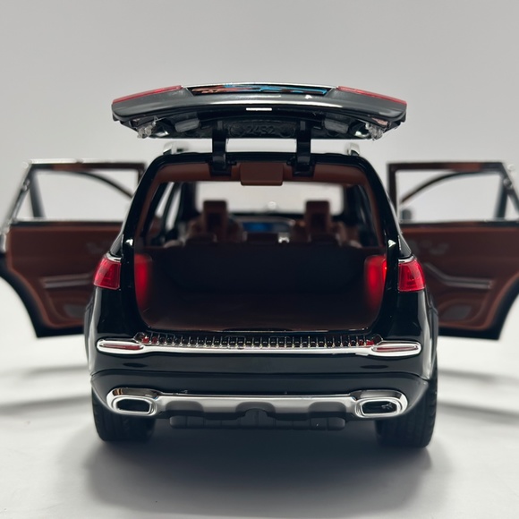 COPY - 1:24 Maybach GLS-Class GLS600 Diecast LED HEADLIGHT TAIL LIGHT Black - Picture 9 of 13